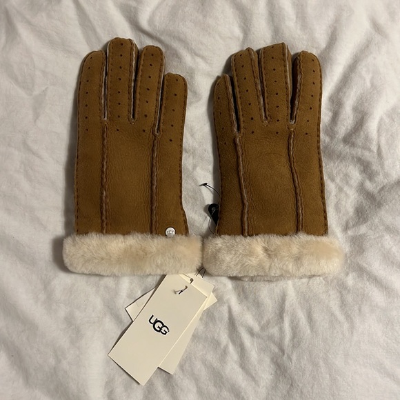 UGG Shearling and Sheepskin Gloves - Picture 2 of 4
